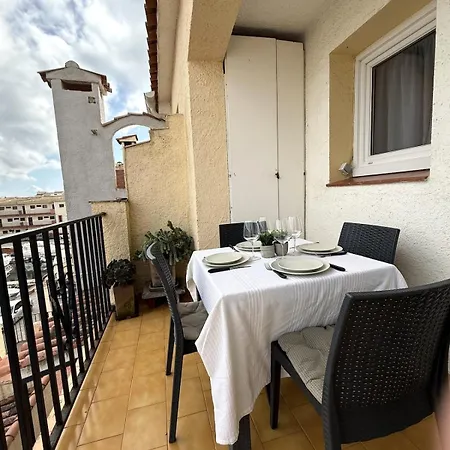 Manilla Akoya Consejeria, Vue Port Emporda Apartment